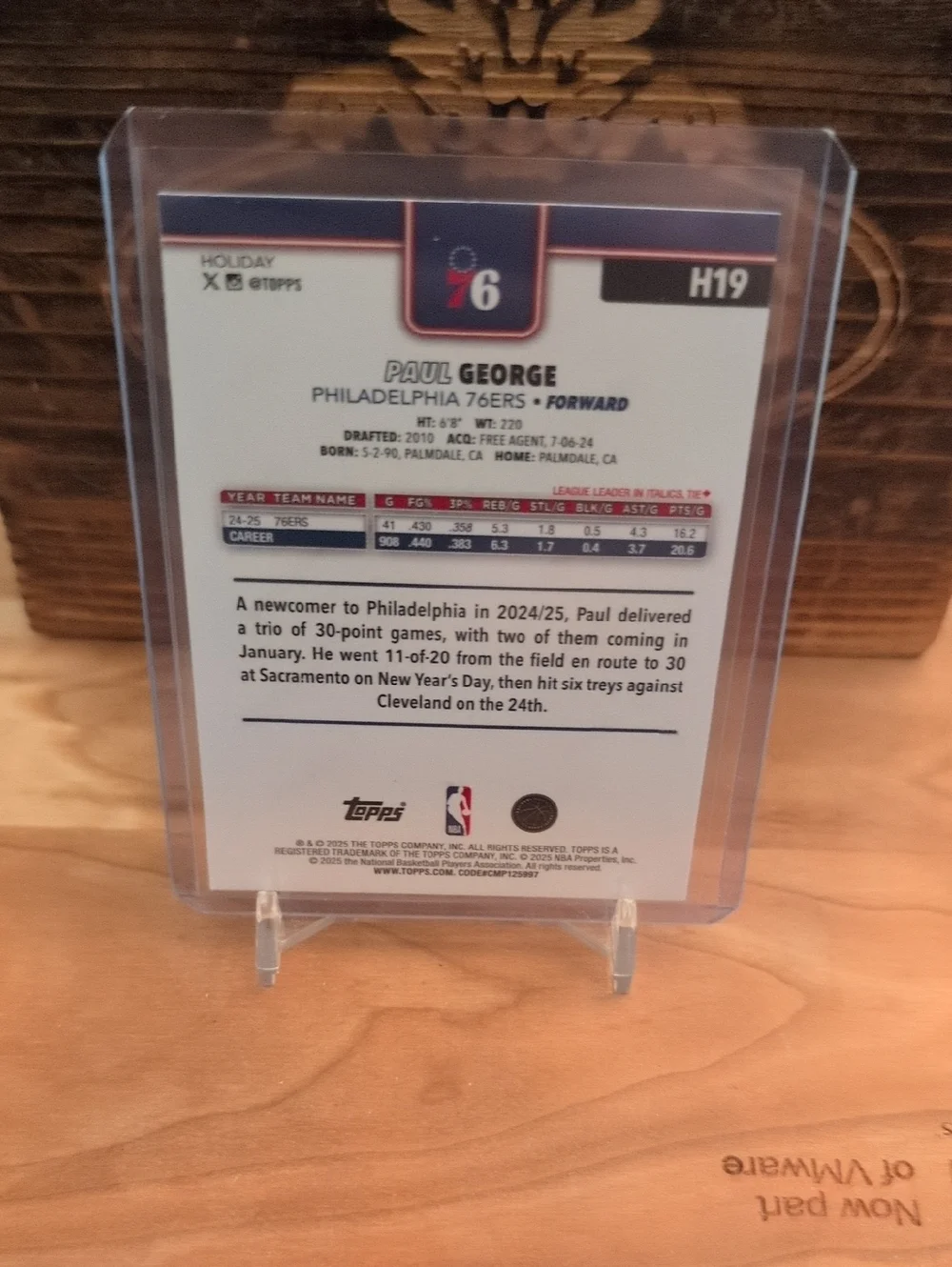 2025-26 Topps Holiday Paul George Silver Glitter SP 76ers - Picture 2 of 2